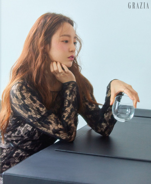 onekara7: [PICTORIAL] GRAZIA AUGUST 2018 ISSUE - HARA  www.smlounge.co.kr/grazia/articl