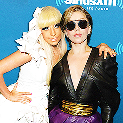 feyminism-blog:  CELEBRITIES POSING WITH THE OLD VERSIONS OF THEMSELVES 