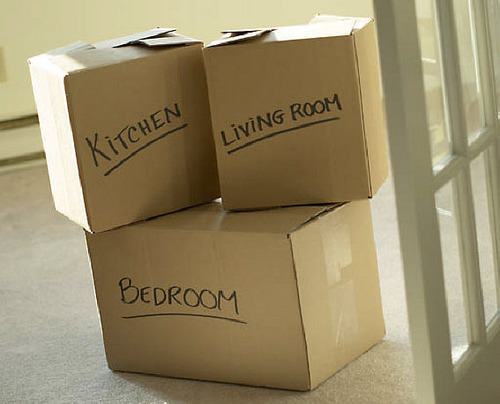  @AnnaBanks: Unpacking in the new house! #OurHome 