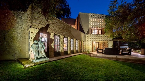 A $3.3 Million Modernist LA Home Designed by Frank Lloyd Wright’s SonThe historic Los Angeles-area h