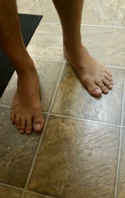 thebestmalefootblog:  topsofmalefeet:  topsofmalefeet: