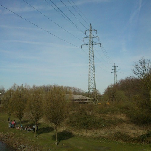 An Overland #powerline Situated Next To #Dortmund-Ems-Kanal 12.4.15 #latergram #wiregraphy (en Am Kanal)