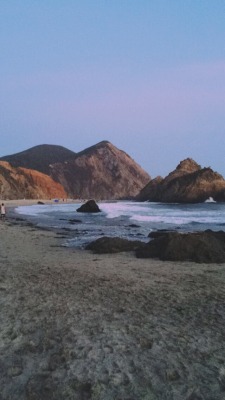 hiincess:  went to pfeiffer beach yesterday.  (if you take my picture please give me credit)