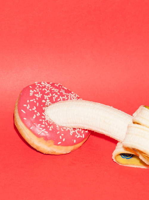 lunchboxpussy:  Its Lunchbox’s Friday banana bonanza!!!! Wanna join in? Have any kinky, sexy, funny banana pics? Get them to me and Ill post them. DO IT!!!