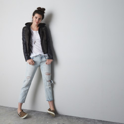 aeostyle:  The no brainer look: our Hooded Military Jacket, Boy Jean Crop, Favorite T-Shirt and Slip-On Sneakers. 