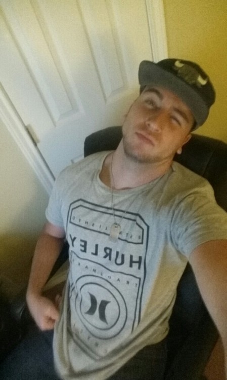 mrnorthwes:  steevoooo:  Tired af, today.   Studly 
