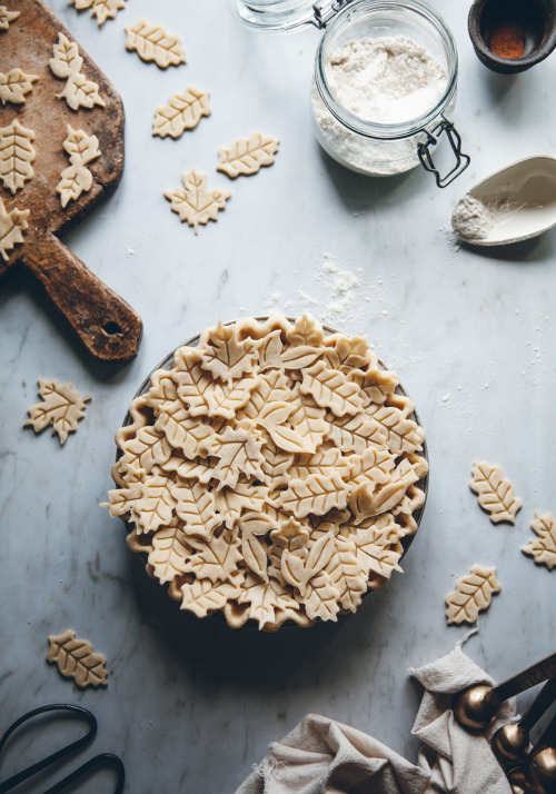 sweetoothgirl:  How to Make Pie Crust