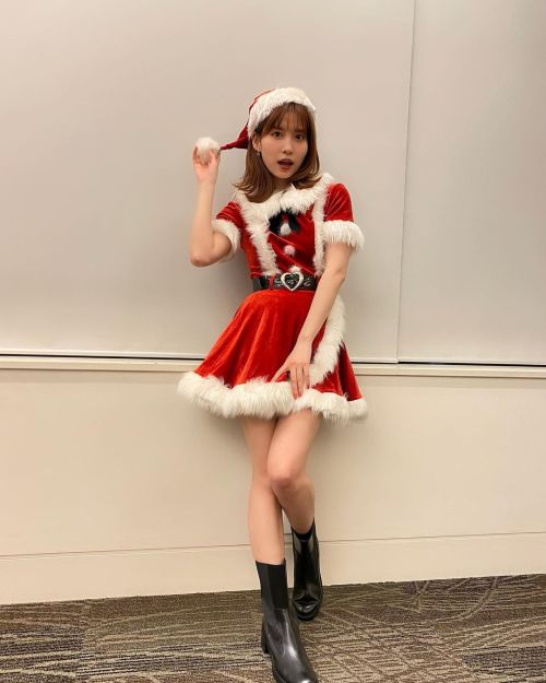 soimort:  谷口めぐ Megu Taniguchi - Instagram - Sat 25 Dec 2021  Merry X’mas❤️ 