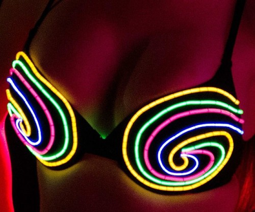 awesomeshityoucanbuy:  Hypnotizing Light Up BraAccelerate your quest to find Mr. Right by showing up to the local watering hole wearing the hypnotizing light up bra. This jaw-dropping garment provides a comfortable fit while providing everyone else with