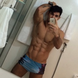 vergasyfetichesgay:Diego Mineiro, guapo brasileño con una imponente vergota, papito!   …Para ver mas latinos vergones entra a  vergasyfetichesgay   