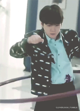 You Ever Saw A Pretty Guy Hula Hooping You Started Crying?