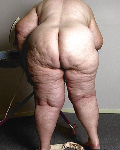 fat-naked-old-grannies:  Big fat cellulite ass and legs. Just what a horny young stud wants!See more grannies at “Sexy Grannies”