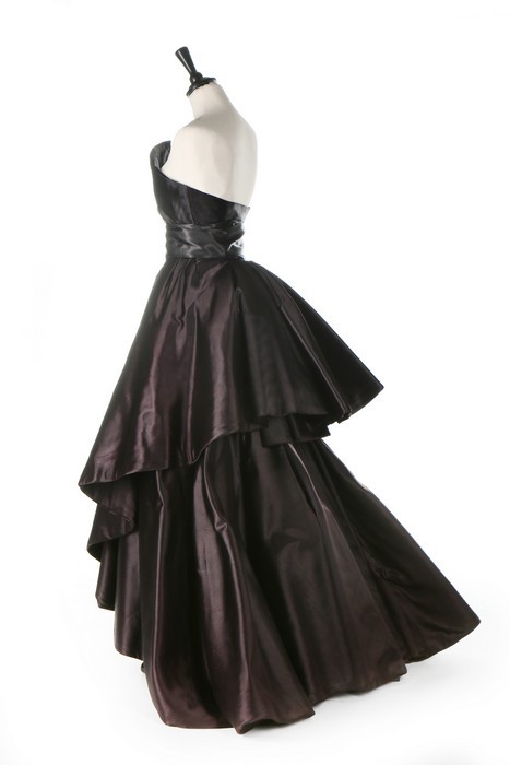 fripperiesandfobs:Dior evening dress, fall/winter 1948From Kerry Taylor Auctions