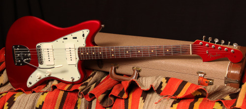 Sex gearandstuff:  1963 Jazzmaster in Candy Apple pictures