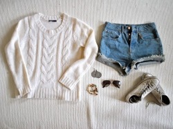 | Clothes∞ on We Heart It - http://weheartit.com/entry/64091059/via/glowinginthedarkness   Hearted from: http://pinterest.com/pin/544794886143892657/