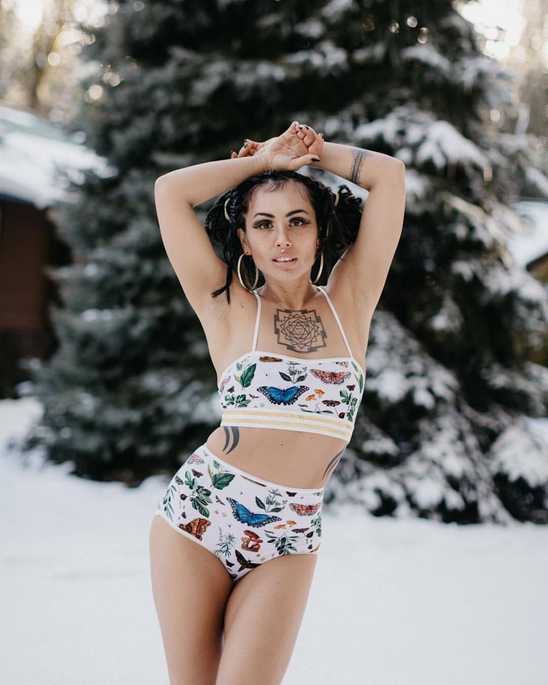 Get in the mood for Spring with @the_ritualstitch handmade lingerie by Colette Rogers. The Ritual Stitch focuses on using American sourced organic textiles, vintage re-circular fabrics, and hand painted-designs. Every item is designed and stitched in...