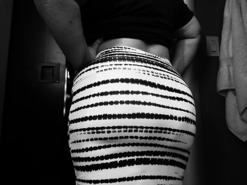 kinkykittykatt: So here’s my ass  lol, I must say…I really like this skirt