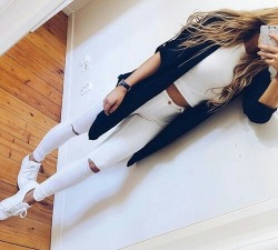 thestylexplorer:  Crop cami top ⇒ Loose knit cardigan ⇒ Slim ripped denim ⇒  