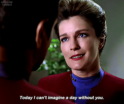 STAR TREK: VOYAGER (19952001) Scorpion; Part I