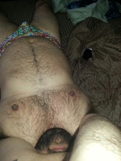 stocky-men-guys:  bearsandbeers:  Naptime