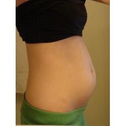 pushingcrowning:18 weeks today! My belly swells a little more every day, I’m loving this so much.