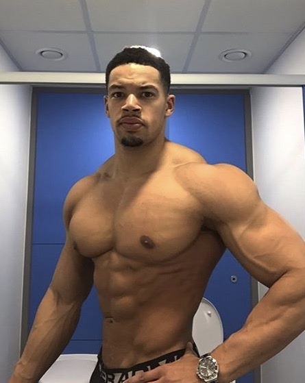 hotsexymenxxx:Arran Arogundade