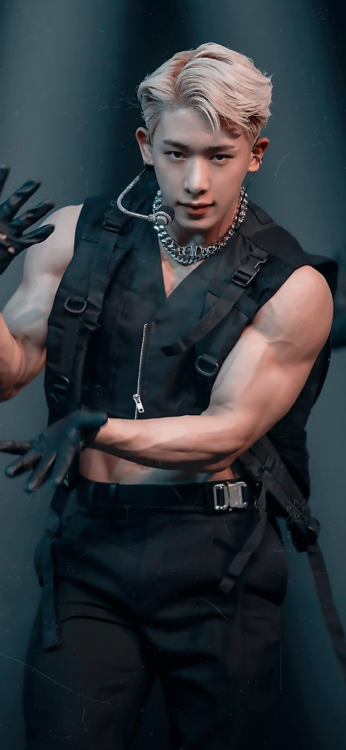 Porn kpop-locks: wonho; open mind stages like/reblog photos