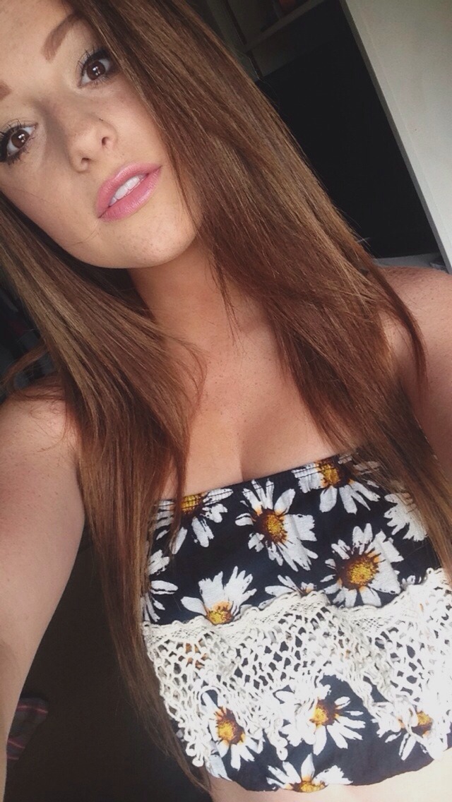 disfavor:  Deciding wether I should make this my new avi or not..  wow ! yeah , you