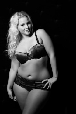 roundbeauties:  Meet hottest curvy women in your area TODAY! Over 1 MILLION thick, chubby &amp; BBW women are waiting for YOU on this largest exclusive BBW dating site! FREE SIGN UP!
