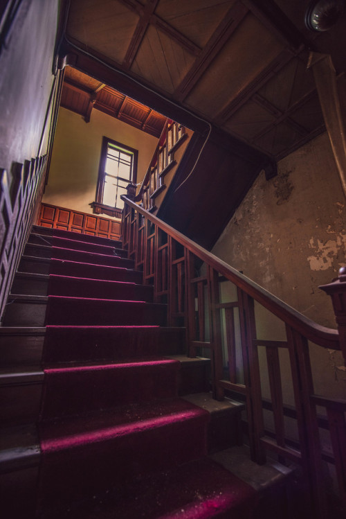 Abandoned Mansion - B森の廃洋館,日本