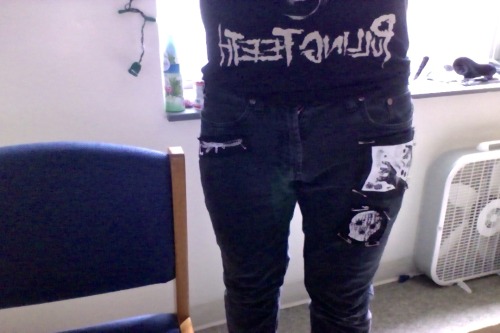 we-are-the-lonely-ones: I finally decided to patch up my pants and they should be actually sewn in b