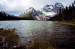 melepeta:  Banff National Park - Shadow Lake