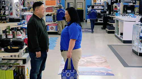 cloud9daily: Stills from 4.19 of Superstore Ughhh Amy’s lookin cute!