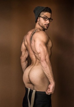 manrumpsxxx:  Follow Me For The Sexiest Rumps