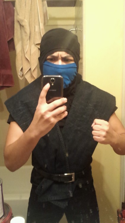 trill-la-kill: m-muscle-chan: betenoiresmash: How to suddenly become Sub-Zero of Mortal Kombat&he