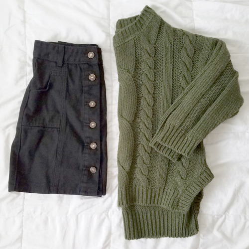 electrail:ig: meteolights(( pug sweatshirt . plaid skirt | button skirt . green knit ))