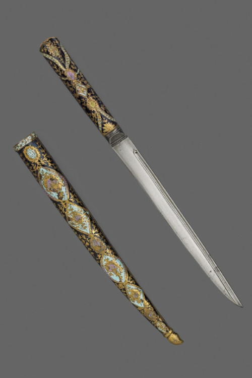 theoutcastrogue: Daggers in the Wallace CollectionKnife with scabbard, Iran, Turkey and Russia, 16th