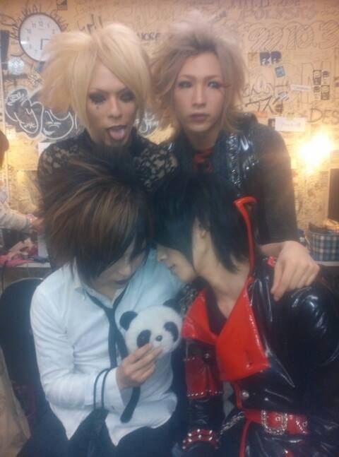 fuckyeahdezert:Chiaki with Shohei, Kuruto and Aki from アルルカンPhoto from Shohei’s blog, November 2013