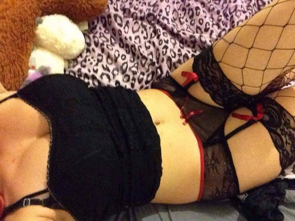 infatuatedkitten:  First post! I’m new to tumblr. ♡Message me to purchase content.