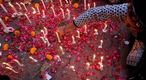 the-gasoline-station:World Stands With Pakistan to Mourn Slain School ChildrenPakistan woke to a day