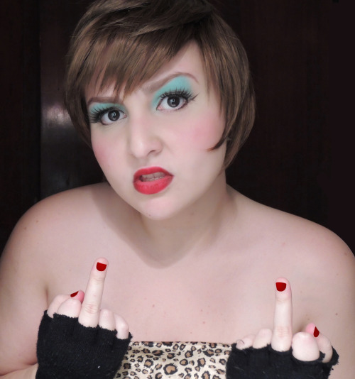 vastaecapaz: WHATEVAH, I DO WHAT I WANT! (nails: photoshop lol)