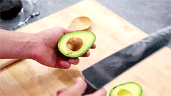 havocados:  healthymaddy:  Raw Vegan Chocolate Avocado Pudding (x)  