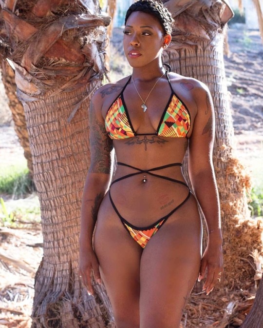 hissunnysub:  csmitty4u:  afrodesiacworldwide:    CHECK!!!  Lawd!!!