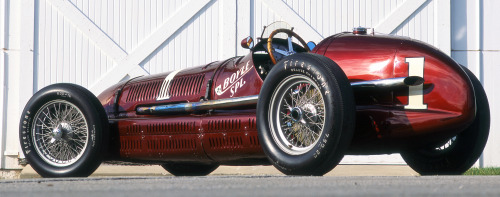 carsthatnevermadeitetc:  Maserati 8CTF, 1938. The car that achieved 2 consecutive