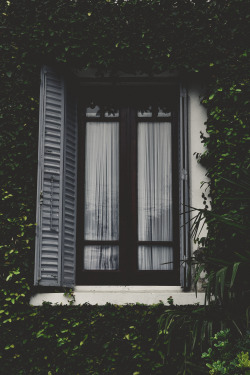 matialonsorphoto:  hotel window by matialonsor