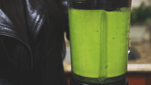 angeli-30daychallenge:  Day 10 Experimental Smoothie of the Day: Tropical Green Smoothie Taste: 7.5/10 Featured Blender: Dynablend