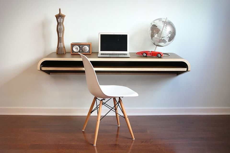 minimalmac:
“Minimal Float Wall Desk
”
Beautiful chair as well.