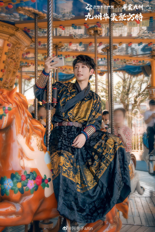 hanfugallery:chinese hanfu via 华裳九州