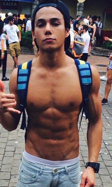 Supercute shirtless boys