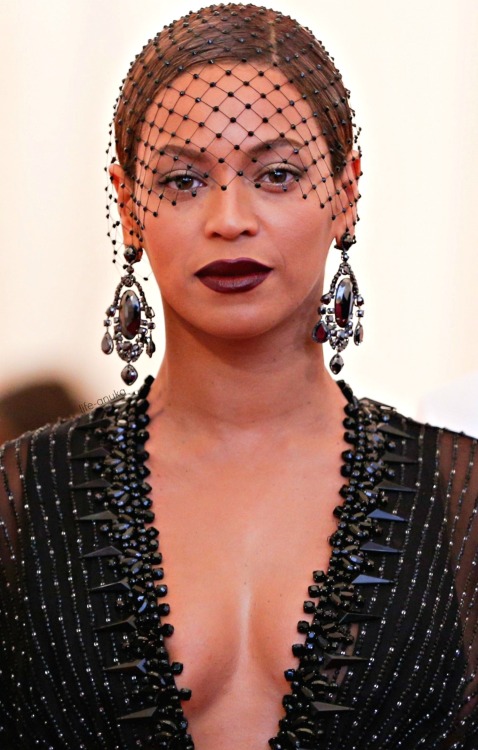 envymary:Y’all see that closure